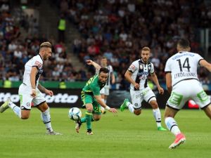 Fener Deplasmanda Kazandı