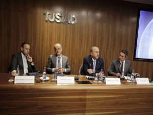 Bakan Çavuşoğlu Tüsiad’ı Ziyaret Etti