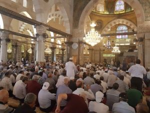 Mescid-i Aksa’da 2 Hafta Sonra Cuma Namazı