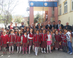 Şahika'dan Hakkari'deki Okula Ziyaret