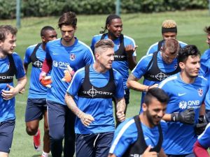 Trabzonspor 29 Günlük Kampın Ardından Döndü