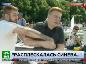 Rus Muhabire Canlı Yayında Saldırı