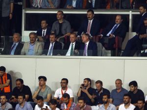 Cumhurbaşkanı Erdoğan’dan Futbolculara Tebrik