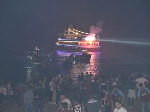 Trabzonspor’da Meşaleli Kutlama