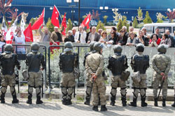 Akil İnsanlar Karadeniz Üyelerine Trabzon'da protesto