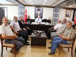 Vali Doğanay Şavşatlı Muhtarlarla Bir Araya Geldi