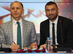 Burak Yılmaz İmzayı Attı