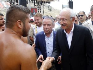 Chp Lideri Kılıçdaroğlu Er Meydanında
