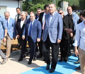 Erdoğan, Rize Havalimanı Deniz Dolgu Sahasında İncelemelerde Bulundu
