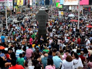 Times Meydanına Turist Akını