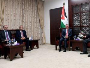 Kral Abdullah, Mahmud Abbas’la Bir Araya Geldi