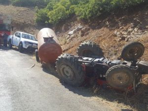 Traktör Devrildi: 2 Ölü, 1 Yaralı