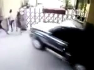 Ortalığı Birbirine Kattı, 2 Kadına Çarptı