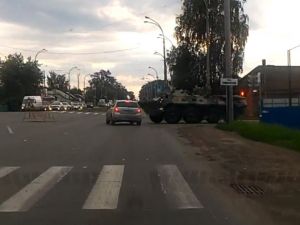 Panzer Otomobile Çarptı