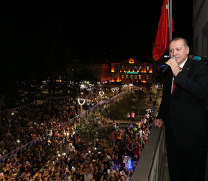 Cumhurbaşkanı Erdoğan’dan Trabzon’da Balkon Konuşması