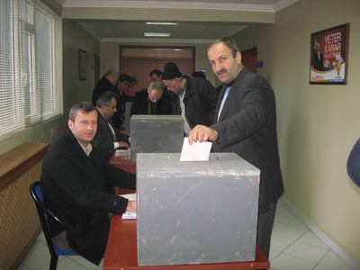 Rize Ak Parti'de Temayül Yoklamaları Yapıldı