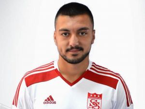 Genç Futbolcu Hayati Tehlikeyi Atlattı
