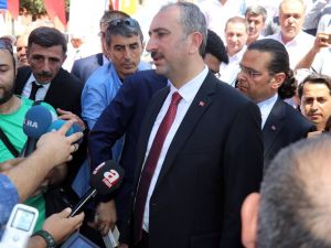 Adalet Bakanı Gül’den Darbecilere "Pişkinlik" Cevabı