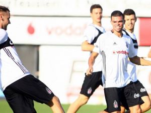 Medel Beşiktaş’la İlk Antrenmanına Çıktı