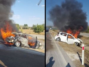 Bariyerlere Çarpan Araç Alev Topuna Döndü: 1 Ölü