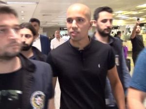 Feghouli İstanbul’a Geldi