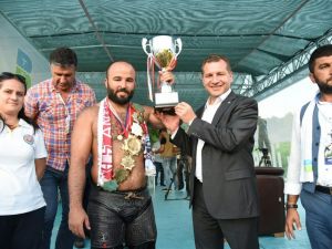 Kurtdereli’de Altın Kemer Orhan Okulu’nun