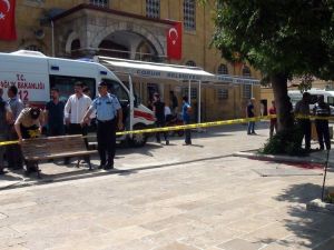 Abdest Alan Kayınbiraderini Tabancayla Vurdu