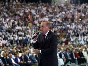 "Ak Parti’yi Şikayet Etmekle İktidar Olamazsın"