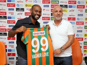 Vagner Love 2 Yıl Daha Alanyaspor’da