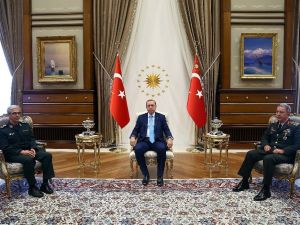 İran Genelkurmay Başkanı Külliye’de