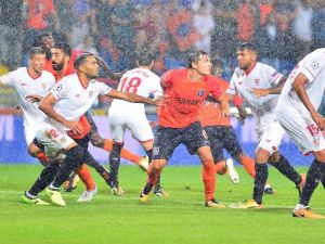 İlk Yarı Sevilla’nın Üstünlüğüyle Bitti