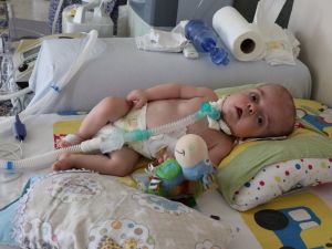 15 Aylık Umut Bebek Yardım Bekliyor