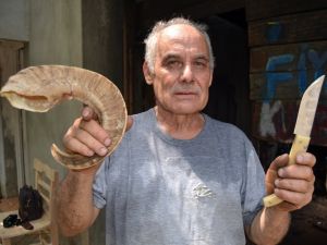 55 Yıldır Keçiboynuzundan Bıçak Üretiyor