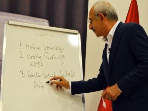 Parti Okulunda ’Atatürk’ü Anlamak’ Konulu Ders Verdi