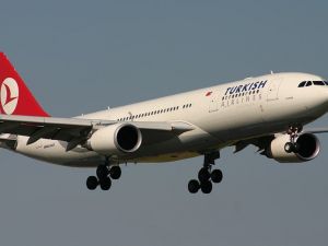 Thy’nin Houston Uçağı Zorunlu İniş Yaptı