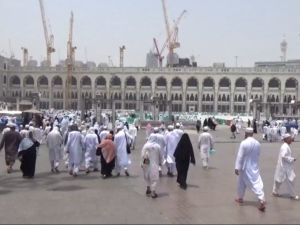 Milyonlarca Müslüman Kabe’ye Akın Ediyor