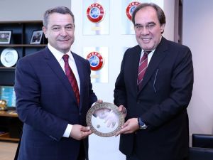 Eskişehirspor Başkanı, Yıldırım Demirören İle Görüştü