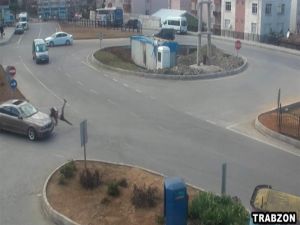 Otomobilin Çarptığı Genç Kız Havaya Uçtu
