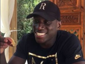 Demba Ba’dan Eskişehirspor Tezahüratı