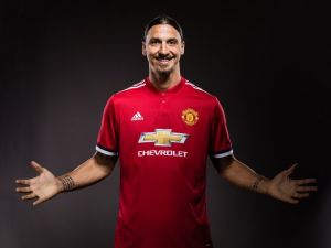 Manchester United Ibrahimovic İle Yeniden Anlaştı
