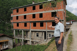 Rize'de İlginç Bir Yapı Daha