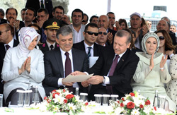 Devletin zirvesi 3. köprünün temelini attı