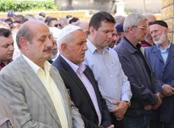 Müdür Çelik Amcasını Uğurladı