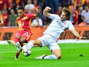 İlk Yarı Galatasaray’ın Üstünlüğüyle Bitti