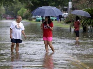 Houston Kenti Sular Altında Kaldı