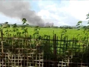 Arakan Müslümanlarının Evleri Ateşe Verildi
