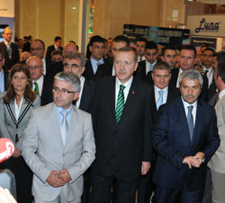 Başbakan Erdoğan, Akıllı Şebekeler Sergisi'ni Gezdi