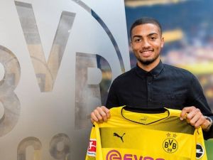 Dortmund, Jeremy Toljan İle Sözleşme İmzaladı