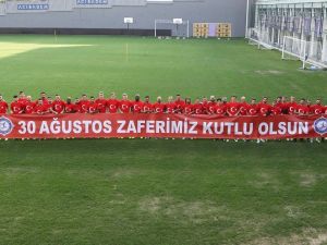 Osmanlıspor, “30 Ağustos Zafer Bayramı”nı Kutladı