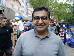 Tüm Pazarı Satın Aldı, Herşeyi Bedava Dağıttı